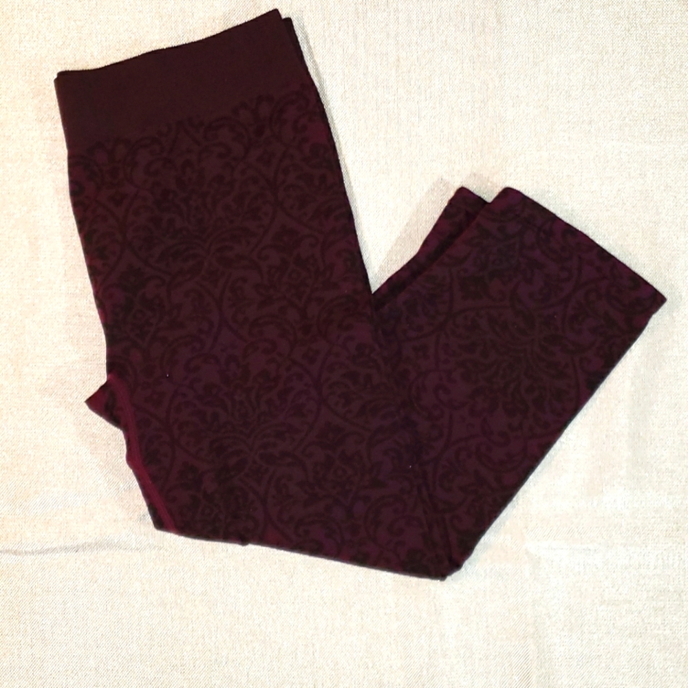 Fabletics Sabastian Capri Leggings